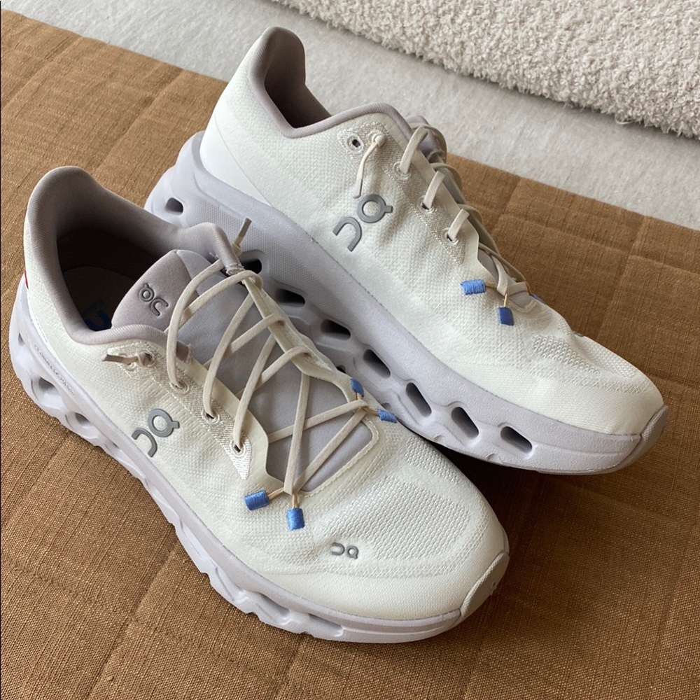On Running Cloudtilt Running Shoes - Size 8.5, NWOT, White and Lavender